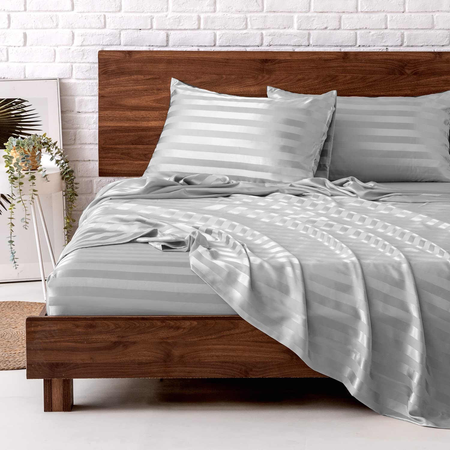 Satin Bed Sheets, Queen Size Sheets Set, 4 Pcs Silky Bedding Set with 15 Inches Deep Pocket for Mattress (Queen, Black)