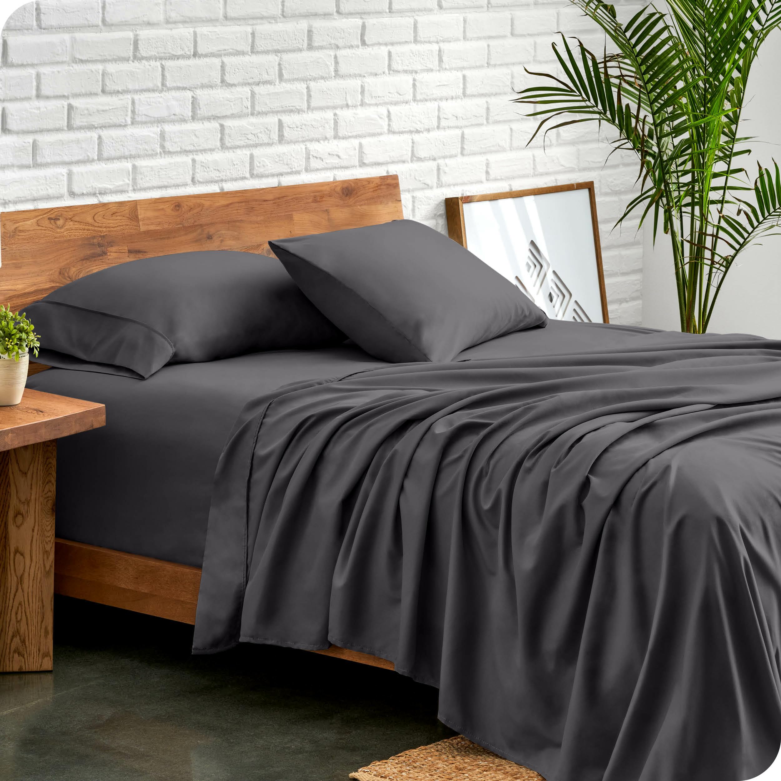 Queen Sheet Set - Luxury 1800 Ultra-Soft Microfiber Queen Bed Sheets - Double Brushed - Deep Pockets - Easy Fit - 4 Piece Set - Bedding Sheets & Pillowcases (Queen, Grey)