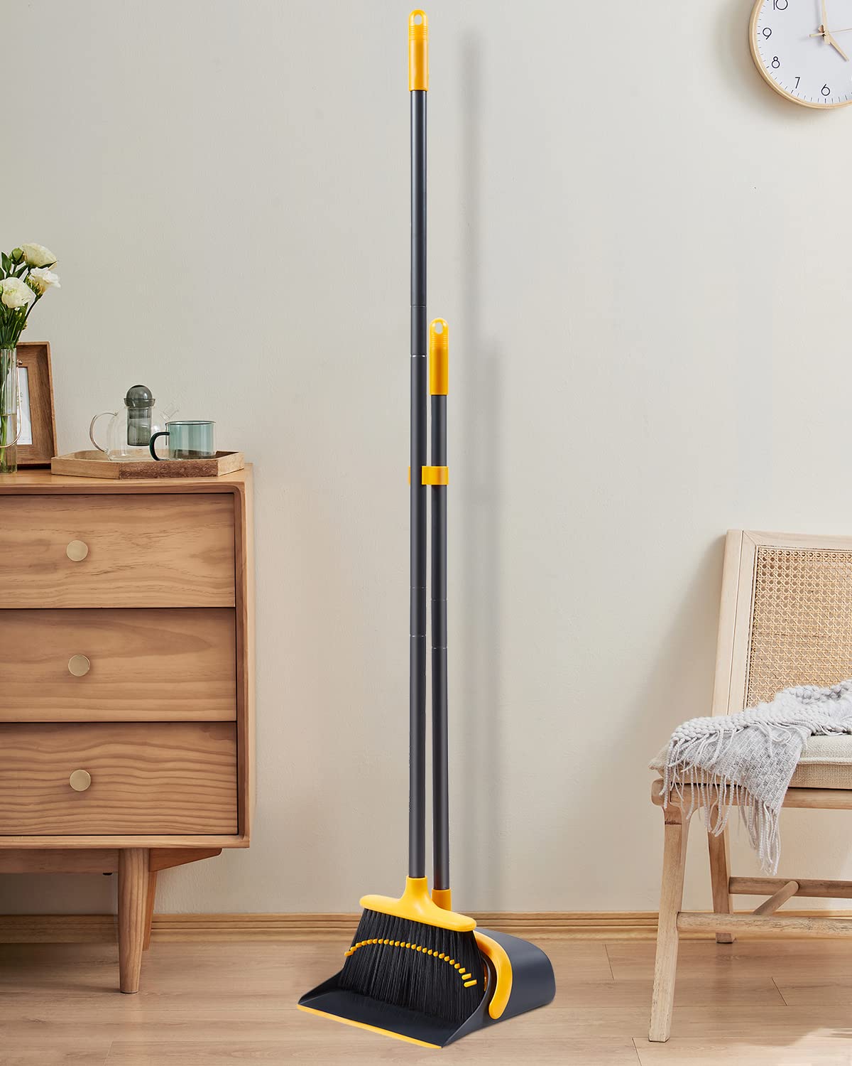 Broom and Dustpan, Broom and Dustpan Set for Home, Long Handle Broom with Dustpan, Broom and Dustpan Combo for Office Home Kitchen Lobby Floor Use Dustpan and Broom Set
