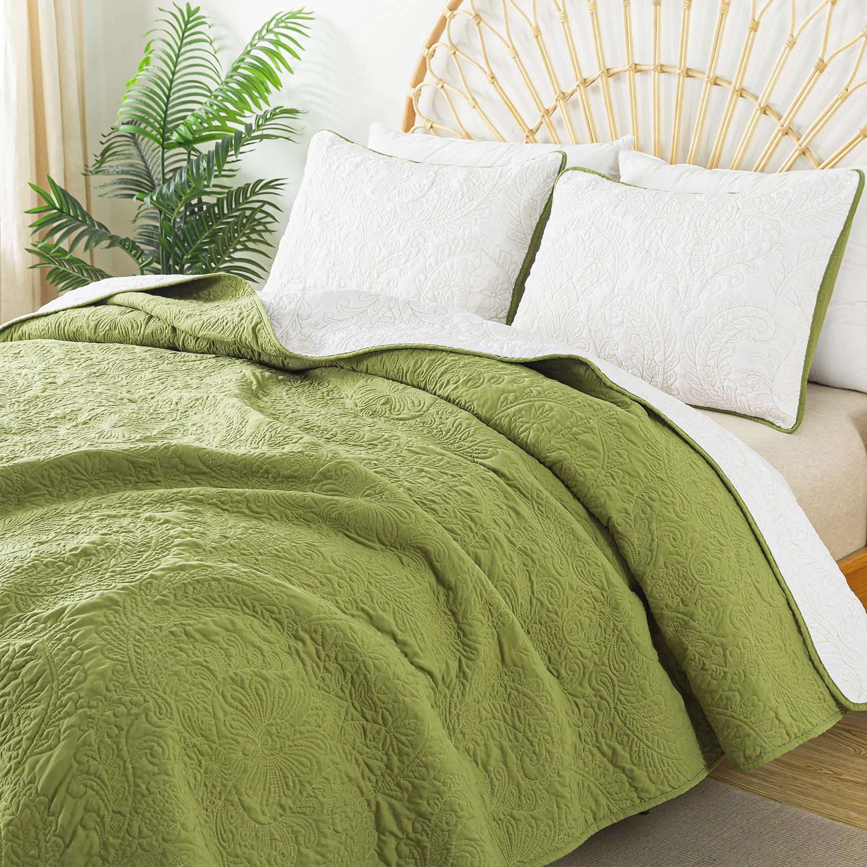 3-Piece Quilt Set Quilted Bedspread Lightweight Coverlet Set Garden Style Floral Printed Oversized Quilted Bedding Set with Shams for All Season