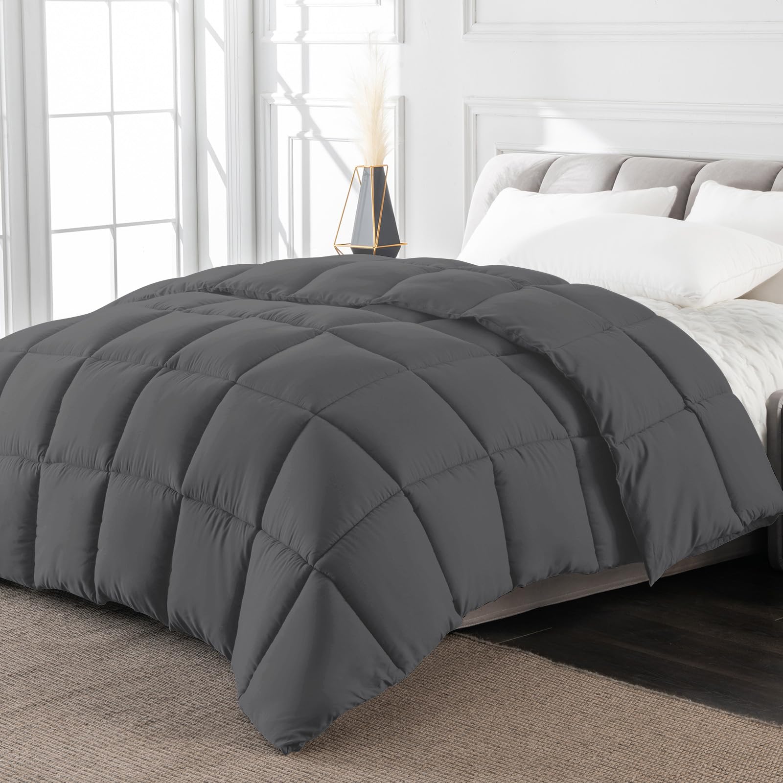 改Minoroty Queen Comforter Duvet Insert - All Season Down Alternative Quilted Bed Comforters Queen Size with Corner Tabs - Machine Washable - Dark Grey