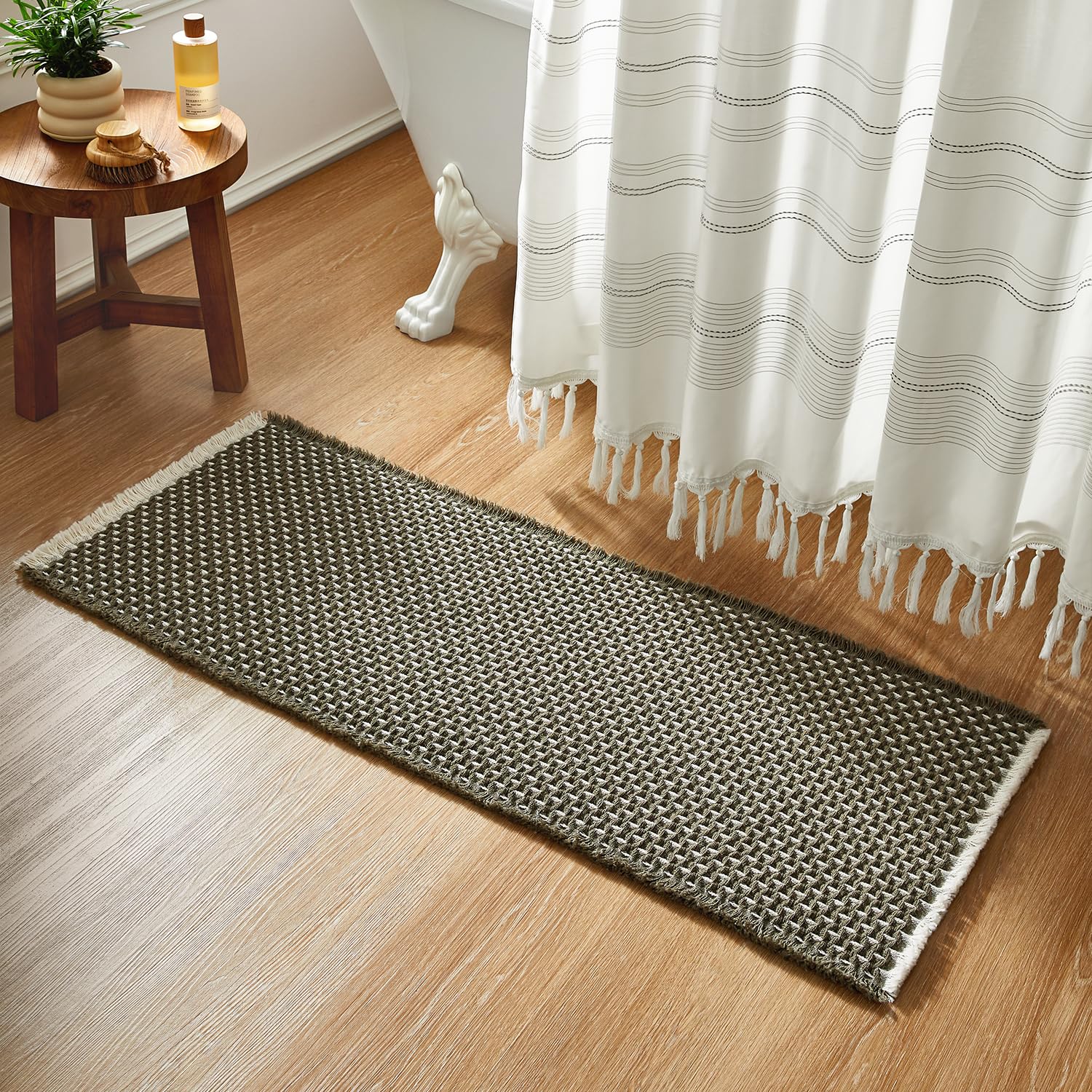 Bathroom Rugs, Super Absorbent Non Slip Bath Mat Quick Dry Bath Rugs Washable Boho Farmhouse Bathroom Rugs for Bathroom with Non Slip Rug Pad