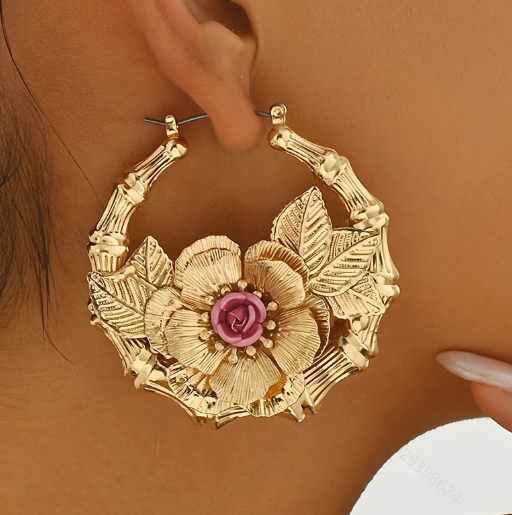 Lxalry Gold-Toned Pure Iron Floral Hoop Earrings, Handmade Boho Leaf &amp; Pink Flower Jewelry For Women, Hypoallergenic Non-Tarnish Accessories For Daily Party (5.5cm Designer)​​