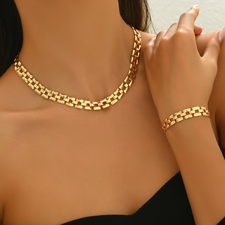 2-piece women's fashion jewelry set retro spring and summer style metal style exquisite chain square geometric chain necklace bracelet combination suitable for daily street shooting festivals to send friends wedding season gift all-match jewelry