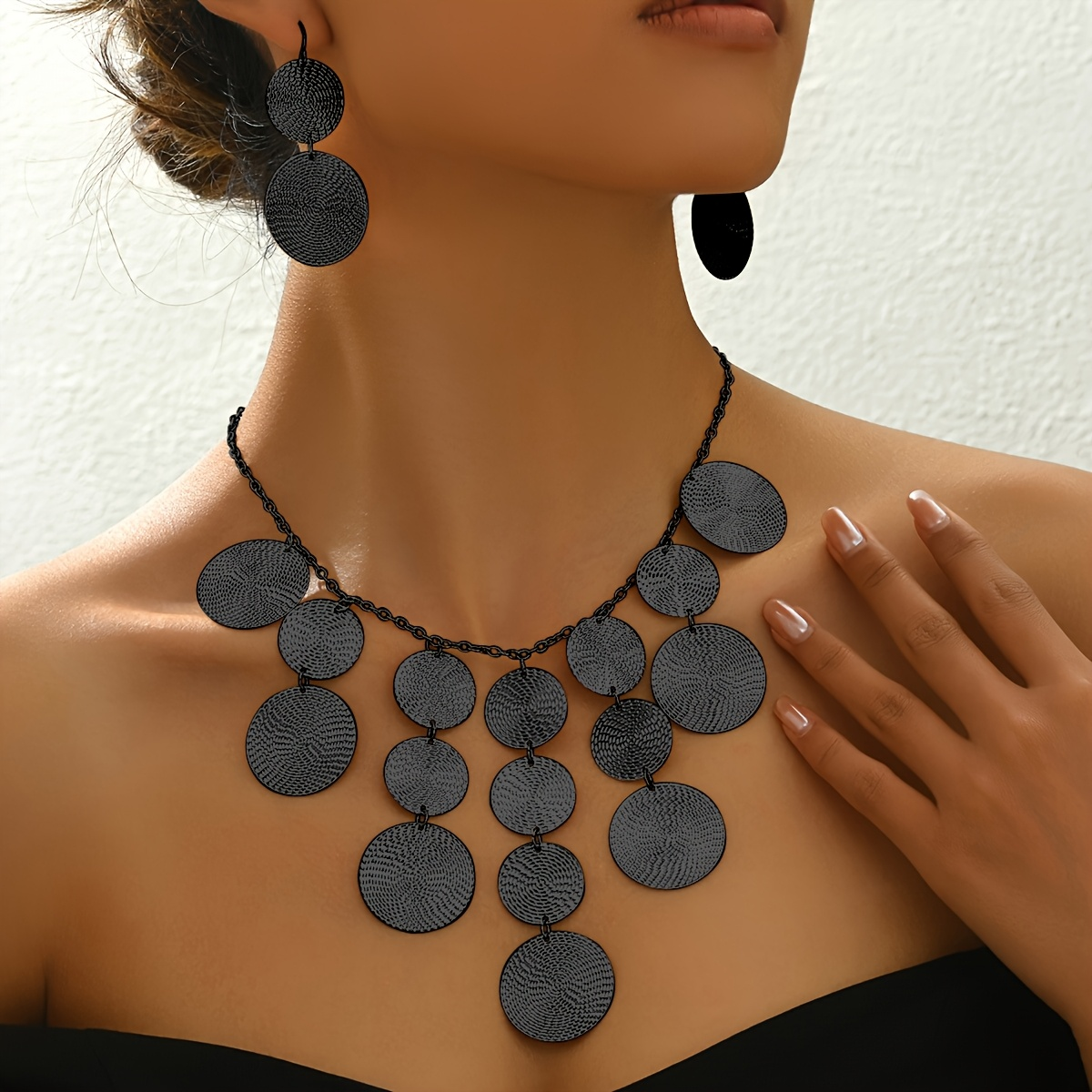 Lxalry Platinum-Plated Layered Disc Jewelry Set, Handmade Textured Necklace &amp; Earrings For Women, Boho Modern Accessories For Daily Evening (Hypoallergenic Tarnish-Resistant)