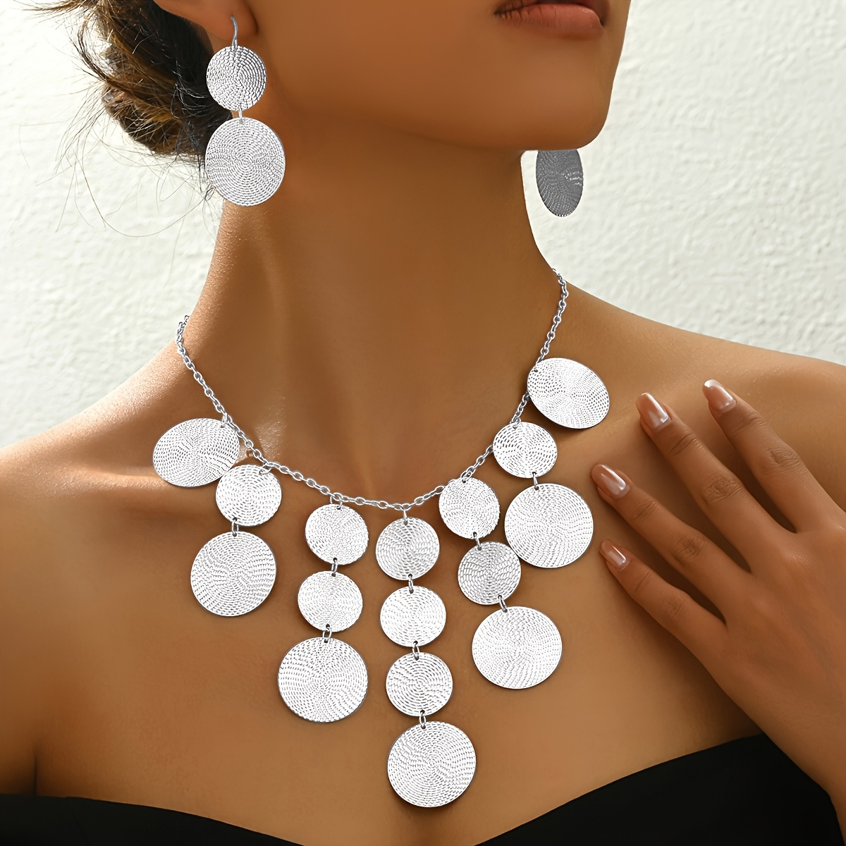 Lxalry Platinum-Plated Layered Disc Jewelry Set, Handmade Textured Necklace &amp; Earrings For Women, Boho Modern Accessories For Daily Evening (Hypoallergenic Tarnish-Resistant)
