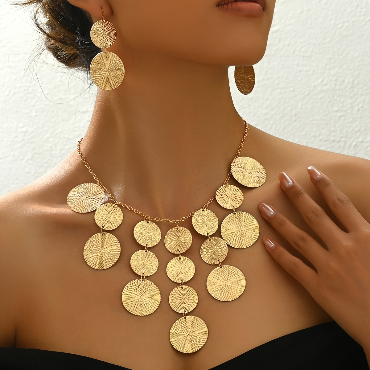 Lxalry Platinum-Plated Layered Disc Jewelry Set, Handmade Textured Necklace &amp; Earrings For Women, Boho Modern Accessories For Daily Evening (Hypoallergenic Tarnish-Resistant)