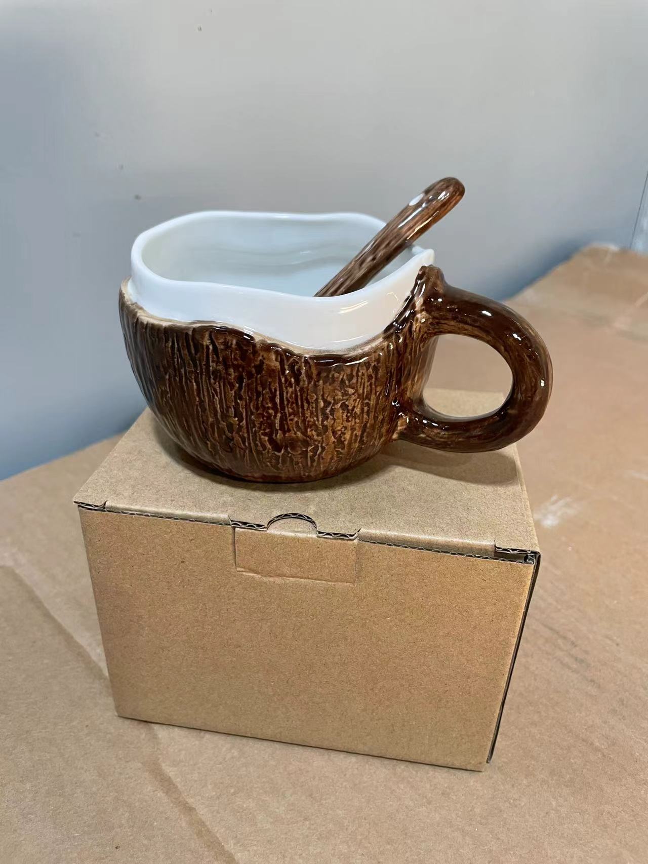 High-Aesthetic Ceramic Coffee Mug for Office - Creative Two-Tone Milk Mug with a Unique and Elegant Coconut Shell Design
