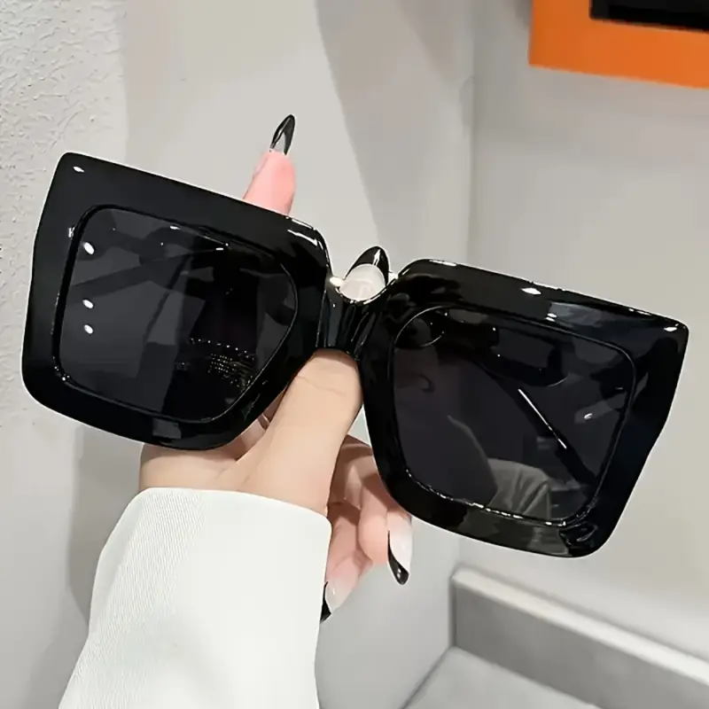 3-Piece Set Retro Large-Frame Glasses - The Perfect Accessory for Fashion Enthusiasts and Urban Explorers, Blue Light Blocking Women’s Glasses