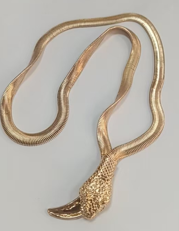 This is a fashionable women's necklace with a snake skin chain that can be freely adjusted. It features a Y-shaped design and is versatile for daily use on Mother's Day, Thanksgiving Day, and Teachers' Day. It is also a gift for parties and Halloween