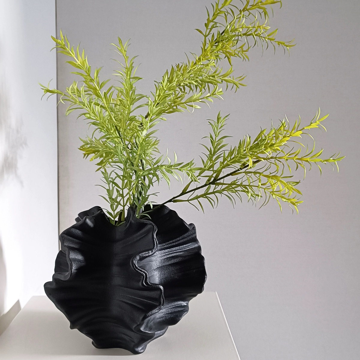 Ceramic Vase, Modern Coral Flower Vase for Pampas Grass, Unique Handmade Art Nordic Boho Vase, Matte Black Vase Small for Home Decor, Farmhouse, Living Room, Dining Table, Office, 5" H