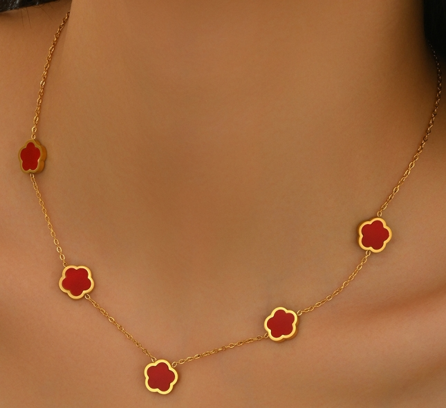 Lxalry 18K Gold-Plated Five-Leaf Clover Necklace - Modern Minimalist Stainless Steel Jewelry, Hypoallergenic &amp; Tarnish-Free Gift for Women/Wife/Mom, Everyday Luxury with Golden Aura