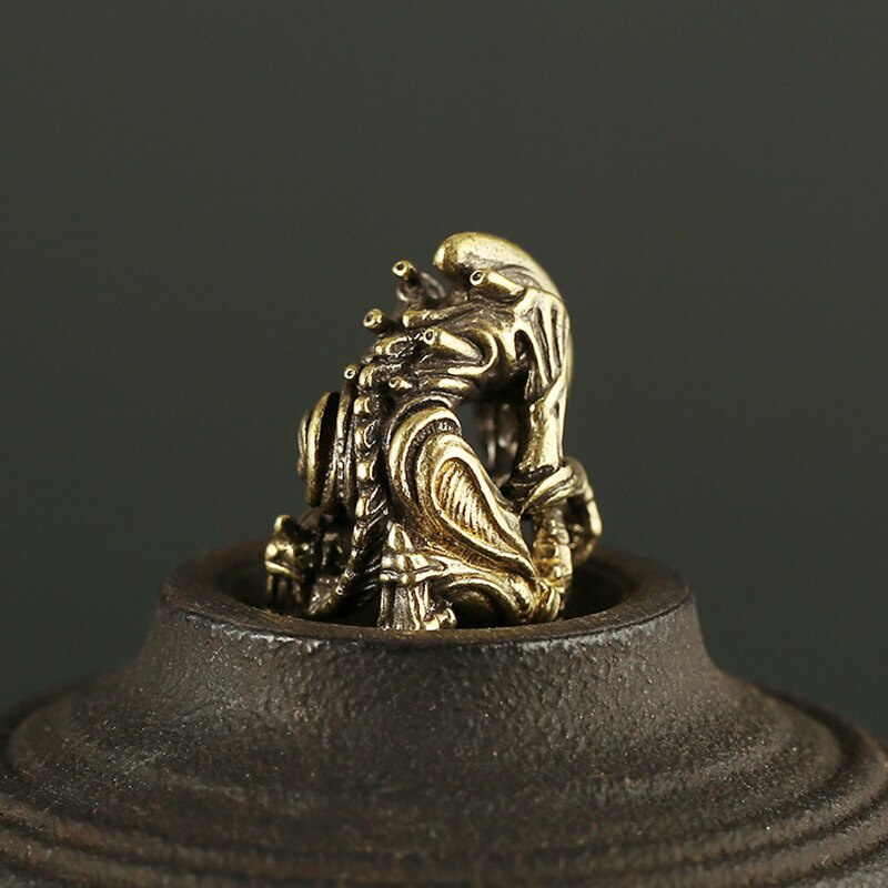 1 pc Exquisite Antique Brass Chinese God of Wealth Ornament - Attracts Abundance and Good Fortune with Powerful Fengshui Energy, Hand-Sculpted for Harmonious Balance - Ideal for Home, Office, or Desktop Placement to Bring Prosperity and Success