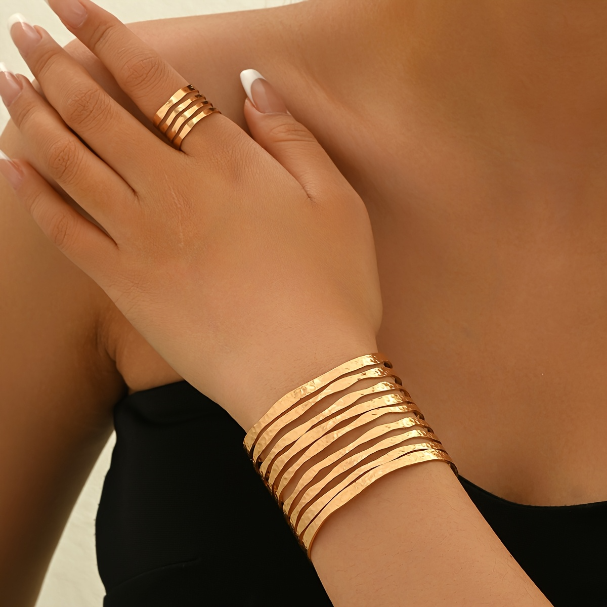 1 bracelet + 1 ring Women's fashion jewelry set Simple holiday style geometric hollow hammered texture adjustable bracelet ring combination set Suitable for daily versatile party gifts