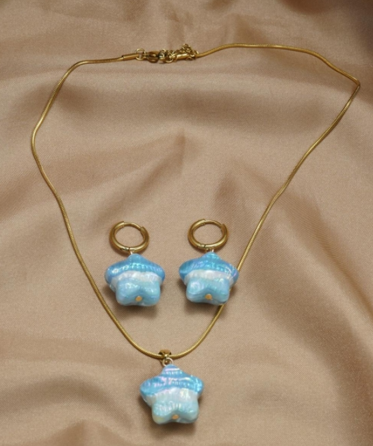 Lxalry 316L Stainless Steel 18K Gold-Plated Jewelry Set, Iridescent Blue-White Gradient 3D Glass Star Pendant, Hypoallergenic Tarnish-Free Earrings & Necklace, Beach Party & Daily Wear, Ocean-Inspired Luxury Gift for Women