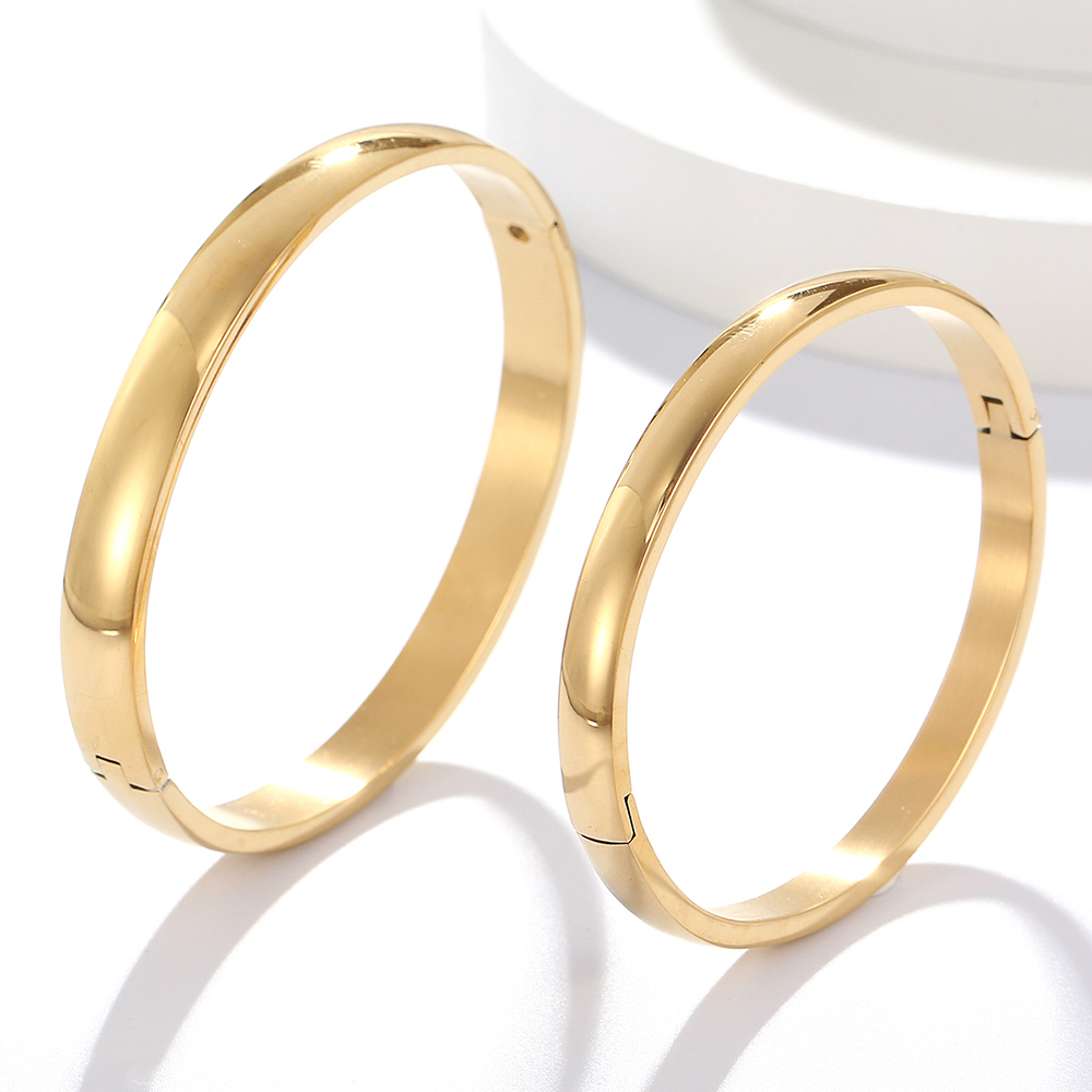 Two piece set of fashionable hot selling metal stainless steel material couple style men's and women's wristbands bracelet gift