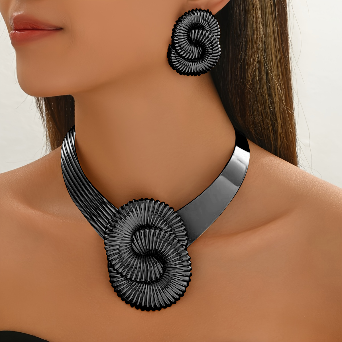 3 fashionable Vshaped metal style gold 8shaped personalized trendy fashion collarbone elegant daily versatile party and party earring collar sets