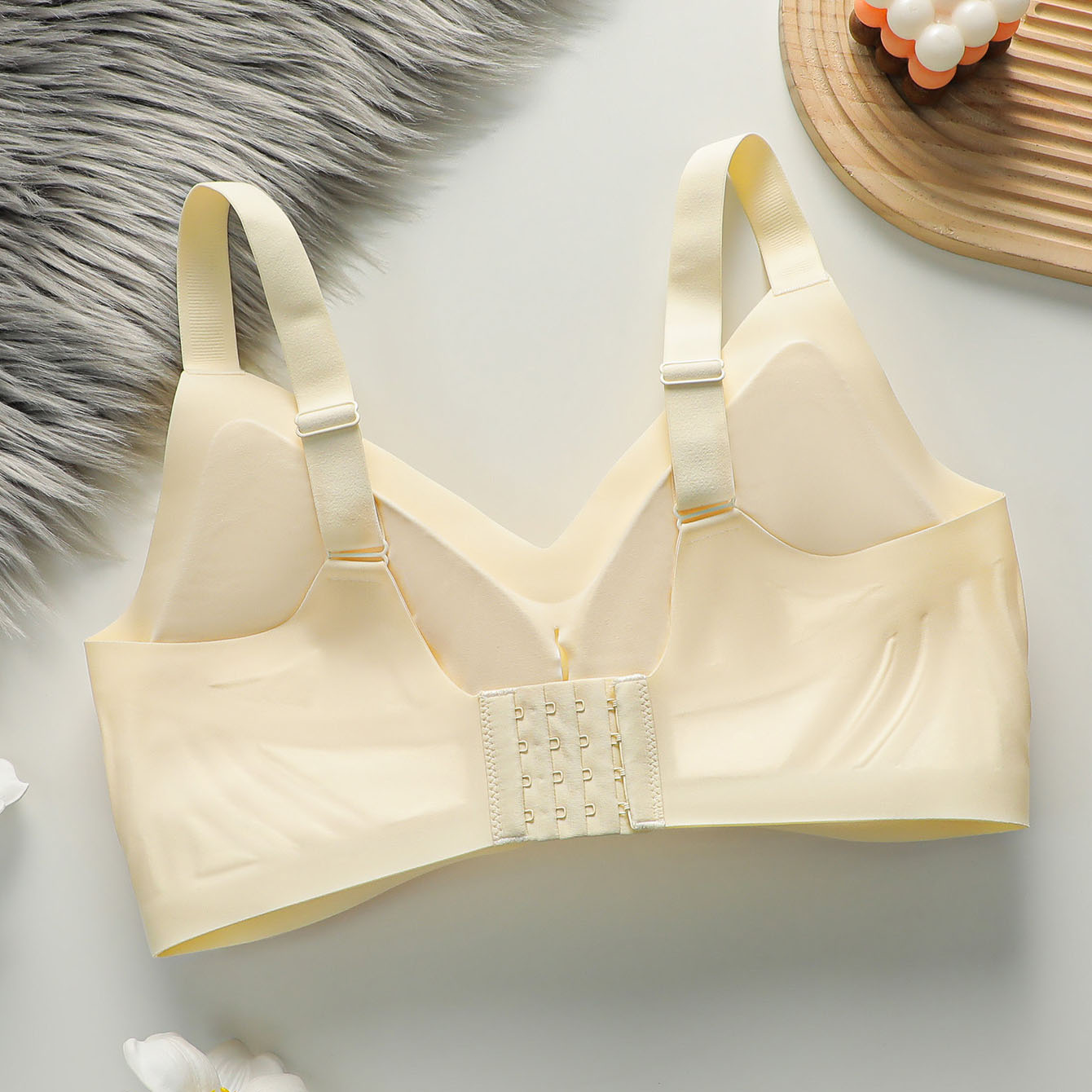 Plus Size Seamless Bra Anti-Sagging & Push-Up Seamless Wirefree Bra For Women Removable Padded Adjustable Shoulder trap
