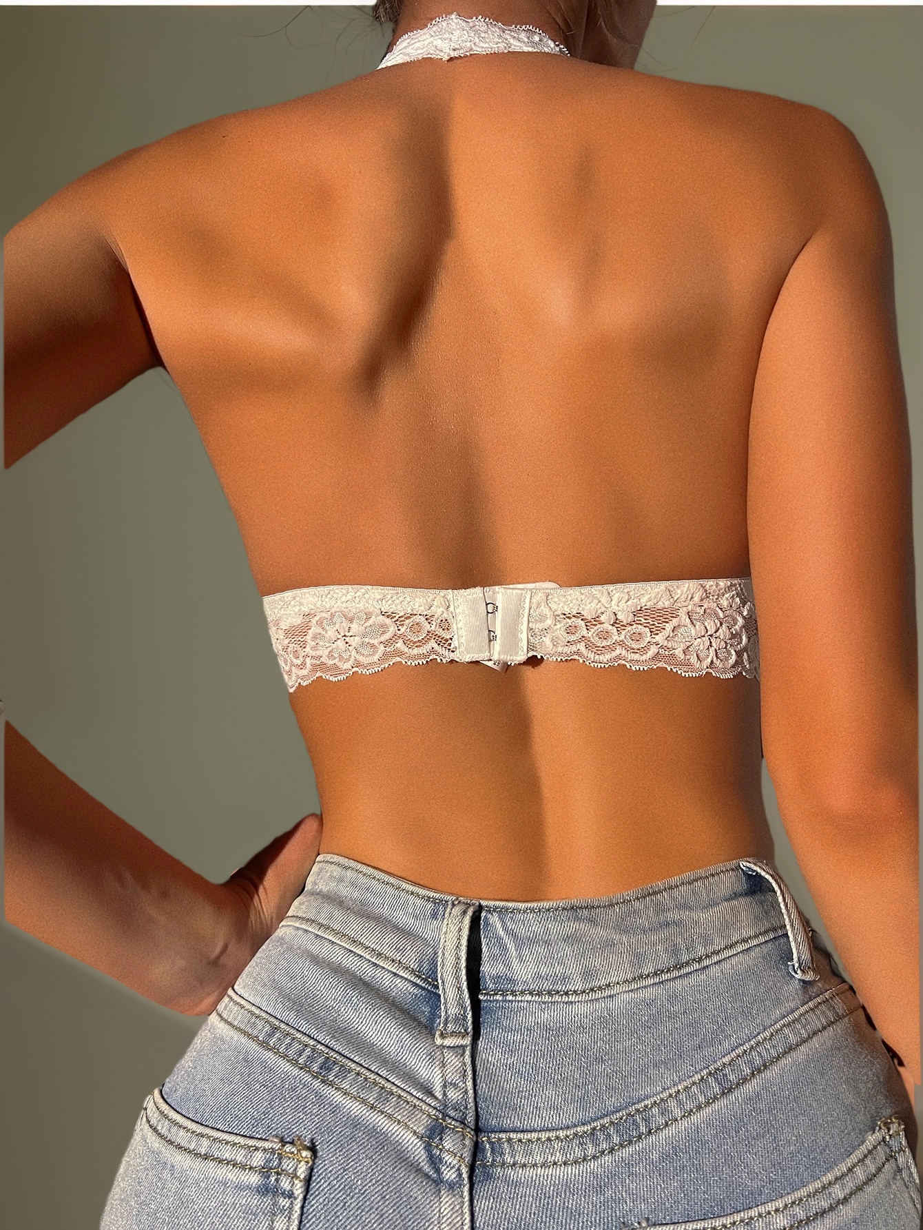 Viomisha Floral Lace Halter Bralette for Women Unpadded Wirefree Lace Bra Halter Crop Top with Hook and Eye Closure Back#A561-1