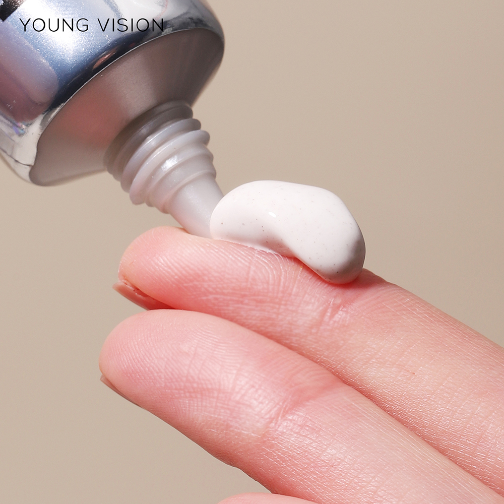 YOUNG VISION 2-color light delicate repair color change isolation CC cream watery thin natural nude sunscreen concealer liquid