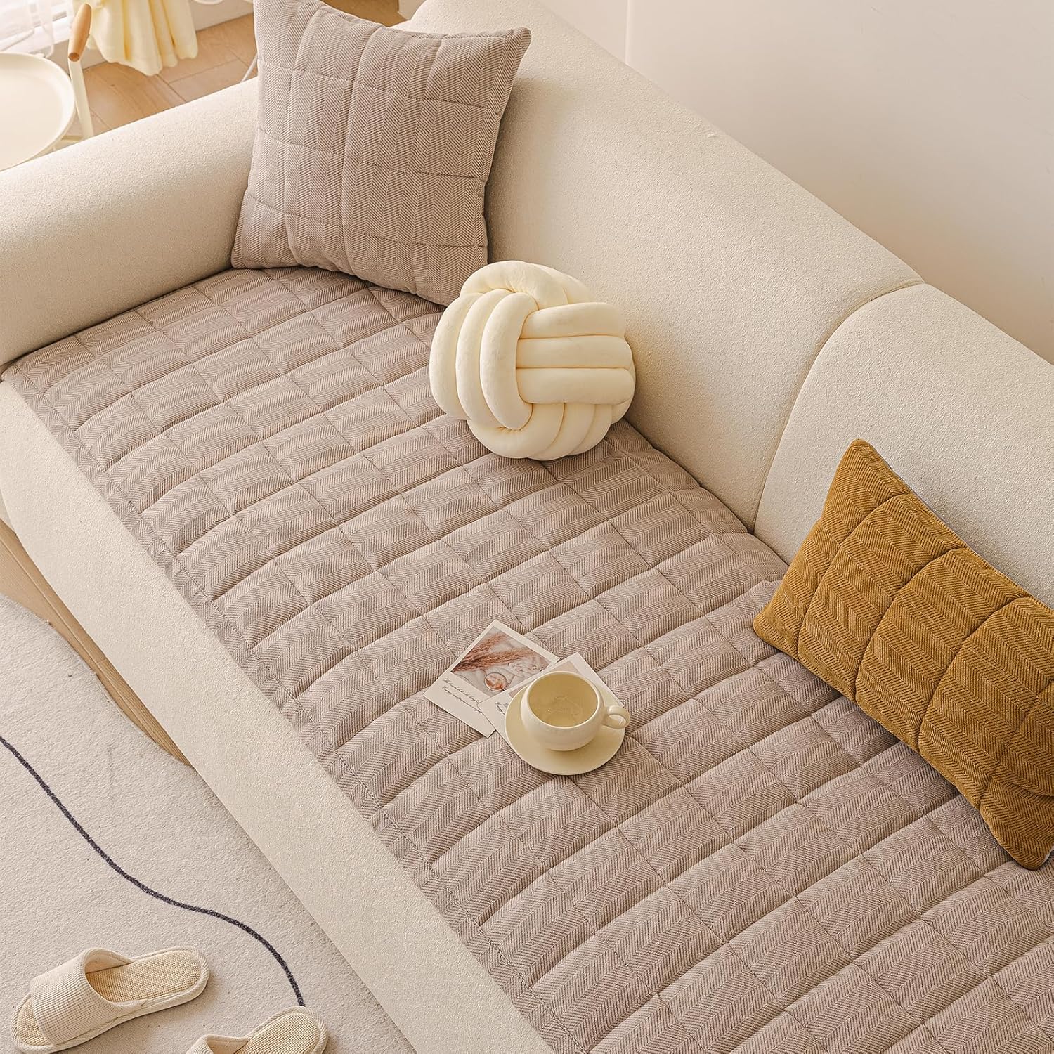 Couch Covers for Dogs, Non-Slip Washable Sofa Covers for 3 Cushion Couch, Soft Comfortable Pet-Friendly Furniture Protector for High Traffic Living Rooms(Beige, 27.6''x70.9'')