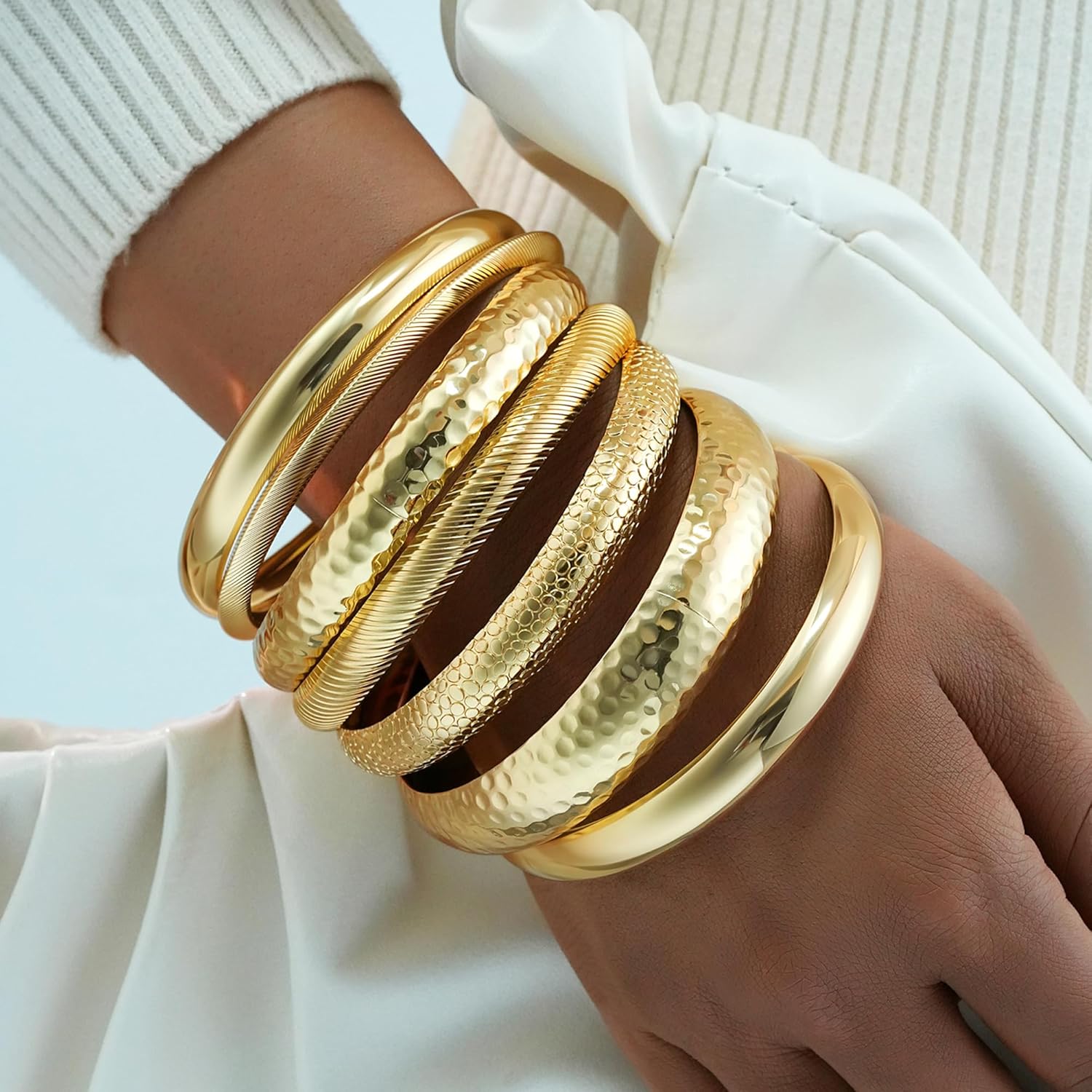 YEEZII Gold Bangle Bracelets for Women, 7Pcs 14K Gold Plated Boho Indian Multi Stackable Textured Bracelets, Chunky Bangles Set for Women Jewelry Gifts